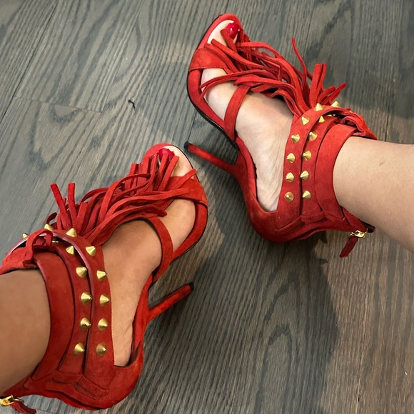 Run small - Picture 2 of 3